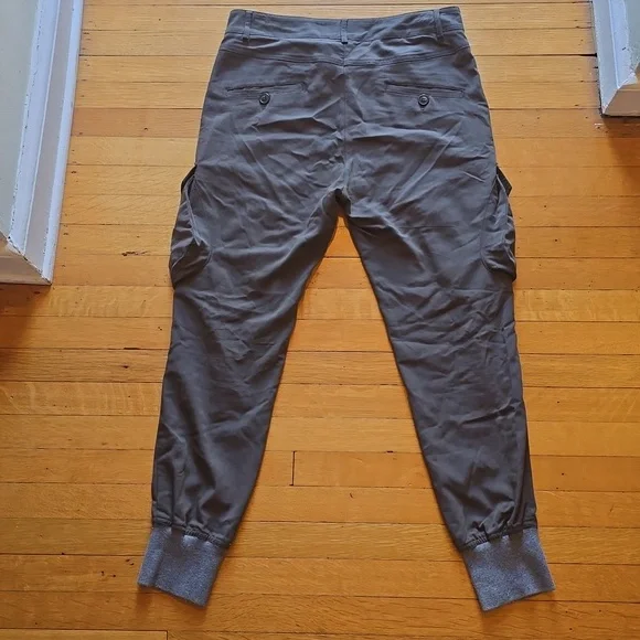 James Jeans, Boyfriend Cargo Military Green Pants, EUC, Women's 26 - Picture 2 of 15